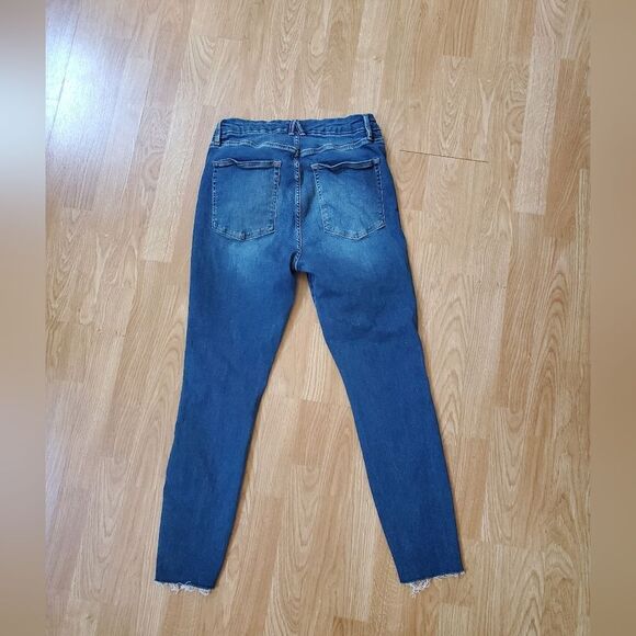 🌹 GOOD AMERICAN 🌹 Good Waist Raw Edge Skinny Jeans - [Size 28] - Picture 5 of 13